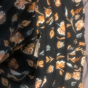 Universal Thread Shirt Bubble Sleeve XS Size New
Item 25